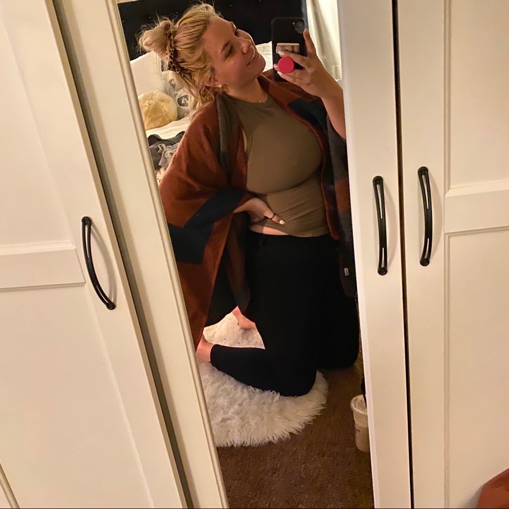 Bb Dakota blanket wrap